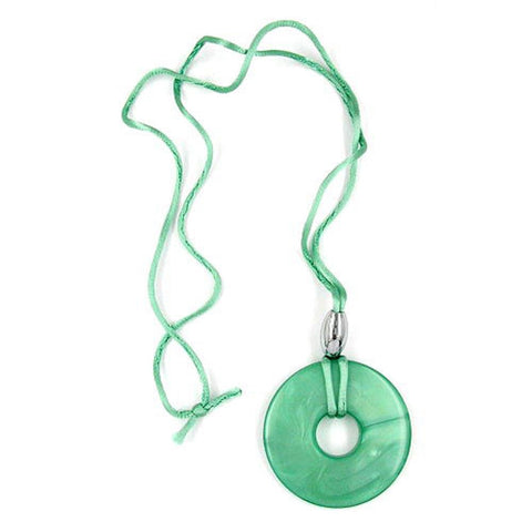 Necklace Round Pendant Silky Green